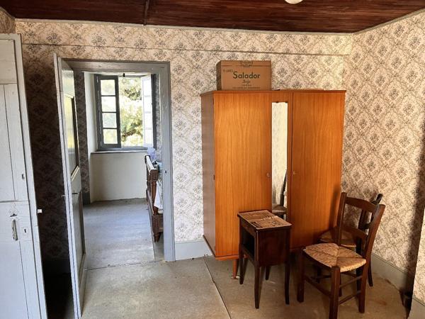 Ensemble d'immobilier à renover Escueillens et saint just