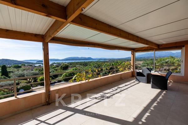 Villa vue mer panoramique, piscine à cinq minutes de la plage