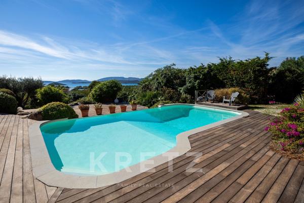 Villa vue mer panoramique, piscine à cinq minutes de la plage