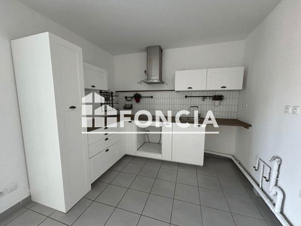 Location Appartement 3 pièces 64.18 m² - 180 RUE PARADIS Gardanne 13120