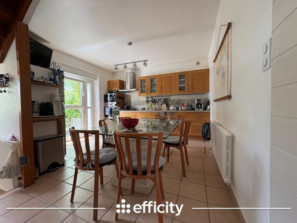 Maison
         8 pièces
        - 188 m² Bien prestige 424 400 € *