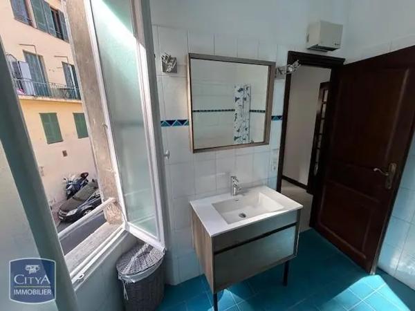 Appartement à louer 3 pièces 71.11m² Menton (06500)