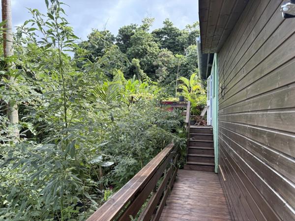 Maison familiale 160m² - 5 ch, 1 espace de travail, Belle vue Océan, Terrain 400 M2, Sainte Rose - Bois Blanc﻿﻿