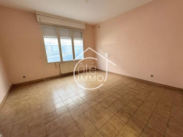 LORMONT : Maison de ville à rénover 5 pièces de 135m² avec cour intérieure