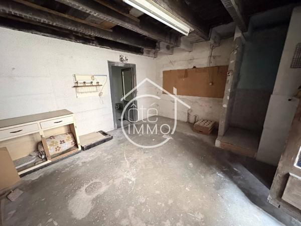 LORMONT : Maison de ville à rénover 5 pièces de 135m² avec cour intérieure