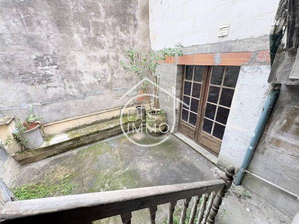LORMONT : Maison de ville à rénover 5 pièces de 135m² avec cour intérieure