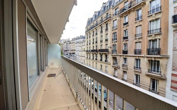 Appartement à vendre    2 pièces • 60 m2 Paris 19