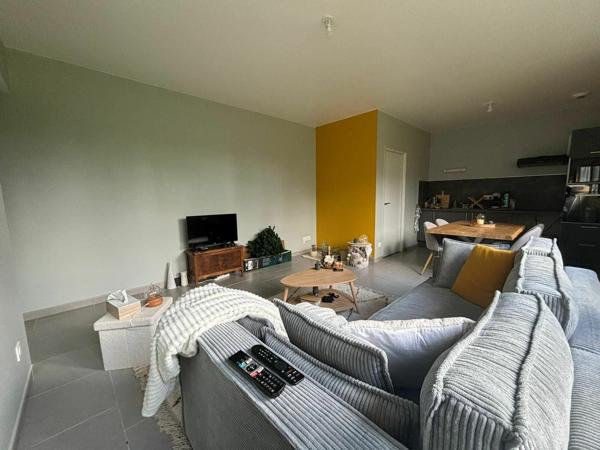 Appartement à louer    2 pièces •  Raismes