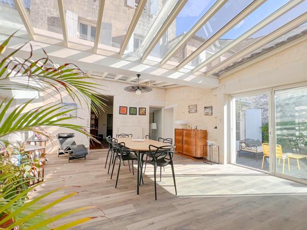 Appartement 9 pièces 342 m2