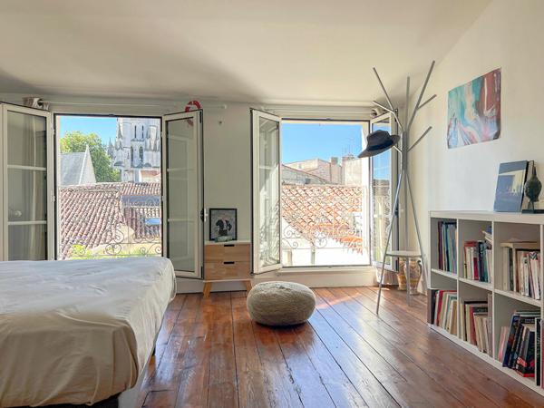 Appartement 9 pièces 342 m2