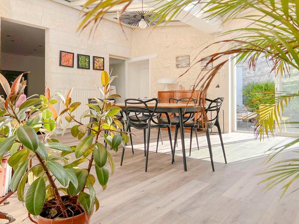 Appartement 9 pièces 342 m2