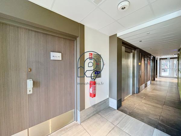107 m2 de bureaux rénovés climatisés proche métro