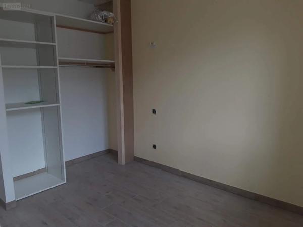 Location - Maison Le Gault-Soigny 51210 5 pièces 99 m 2 40 m 2