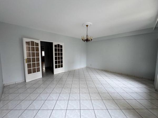 Location Appartement 3 pièces 76 m2 à Saint-Étienne