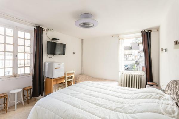 Maison à vendre  12 pièces - 314 m2 THEGRA - 46