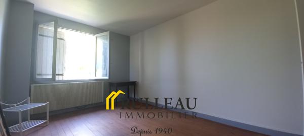 Ensemble immobilier 320 m² avec dépendances en centre-ville de Saint-Savin Détails des diagnostics énergétiques
