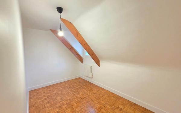 Maison à louer    4 pièces • 150 m2 Le Vésinet