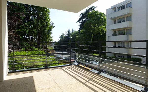 Appartement à louer    1 pièce •  Saint-Jean-le-Blanc