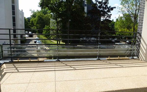 Appartement à louer    1 pièce •  Saint-Jean-le-Blanc