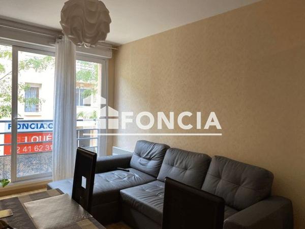 Location Appartement 2 pièces 39.86 m² - 122-124 RUE BARJOT Cholet 49300