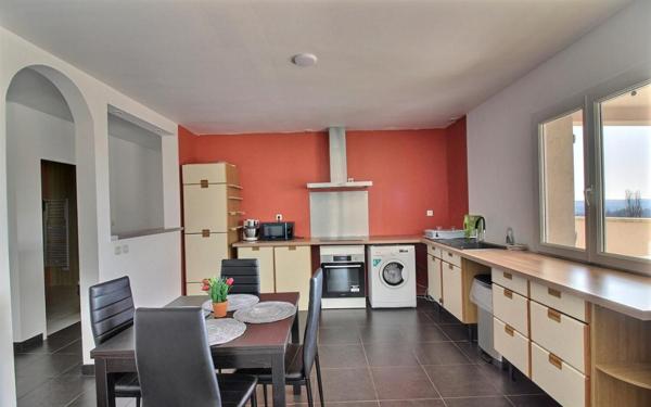 BRIVE - Malemort : Maison récente 290 m² avec 7 chambres  - Terrain 2 000 m²