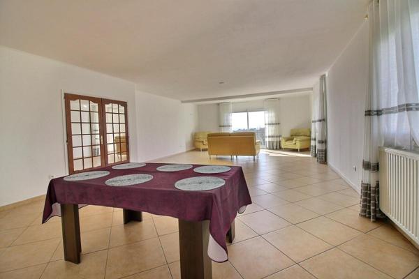 BRIVE - Malemort : Maison récente 290 m² avec 7 chambres  - Terrain 2 000 m²