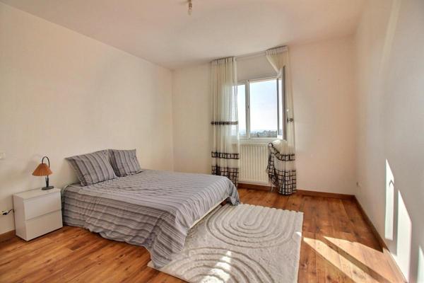 BRIVE - Malemort : Maison récente 290 m² avec 7 chambres  - Terrain 2 000 m²