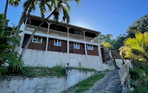 Maison à vendre    8 pièces • 151,71 m2 Le Gosier