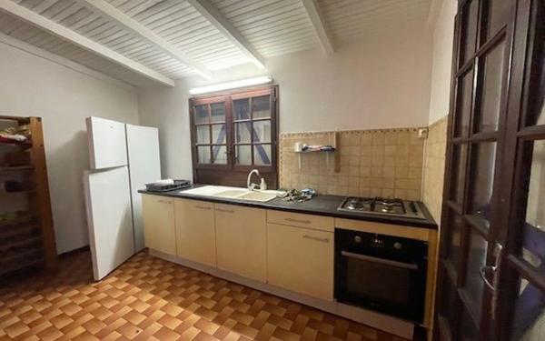Maison à vendre    8 pièces • 151,71 m2 Le Gosier