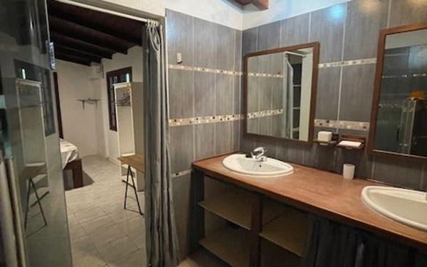 Maison à vendre    8 pièces • 151,71 m2 Le Gosier