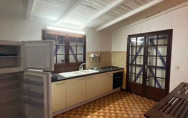 Maison à vendre    8 pièces • 151,71 m2 Le Gosier