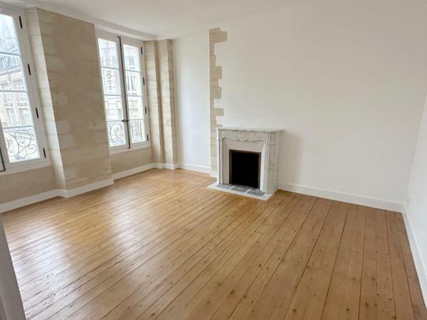 Appartement rénové à louer à Bayeux dans le Calvados (14400), ref : 14005//231   
CENTRE-VILLE