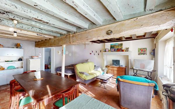 Maison à vendre    2 pièces • 52 m2 Sury-en-Vaux