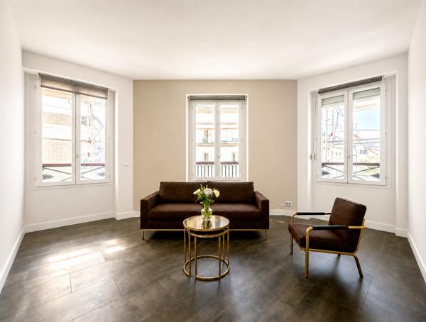Appartement
         2 pièces
        - 27 m² Exclusivité 235 000 € *