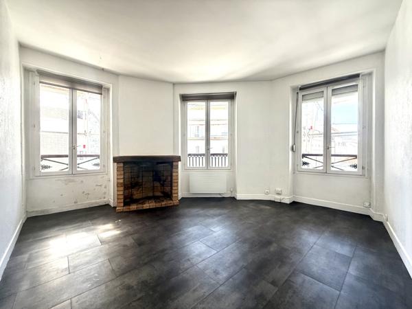 Appartement
         2 pièces
        - 27 m² Exclusivité 235 000 € *