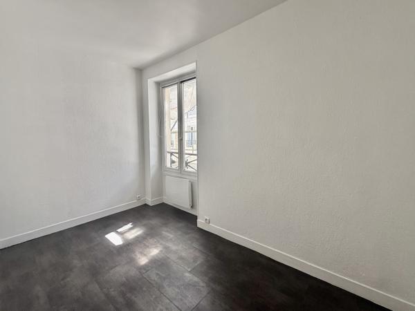 Appartement
         2 pièces
        - 27 m² Exclusivité 235 000 € *