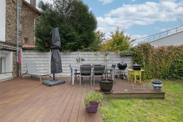 Appartement de 80 m² esprit maison avec 130 m² de jardins, quartier résidentiel recherché à Argenteuil