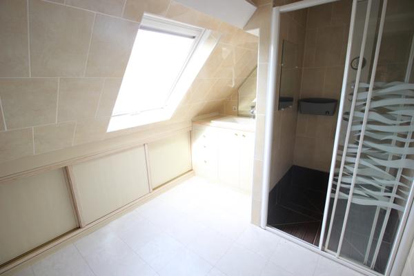Périgny (94520) Maison familiale avec piscine – Quartier calme en impasse à Périgny-sur-Yerres