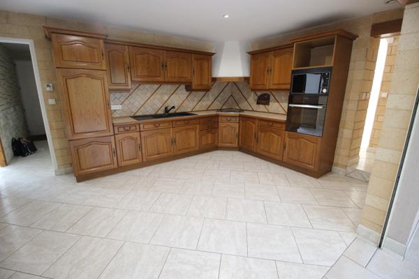 Périgny (94520) Maison familiale avec piscine – Quartier calme en impasse à Périgny-sur-Yerres