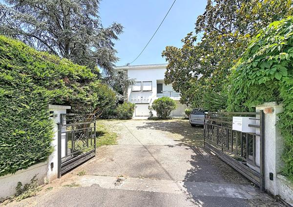 Belle maison familiale de 183 m² sur un grand terrain arboré - Secteur Sapiac à Montauban