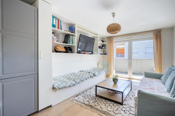 78130 LES MUREAUX , Appartement 2 pièce(s) , Balcon, stationnement, Centre, 41m2