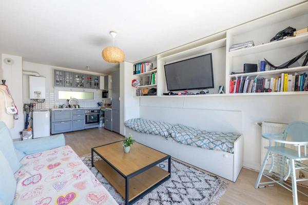 78130 LES MUREAUX , Appartement 2 pièce(s) , Balcon, stationnement, Centre, 41m2