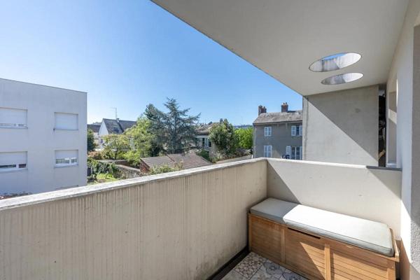 78130 LES MUREAUX , Appartement 2 pièce(s) , Balcon, stationnement, Centre, 41m2