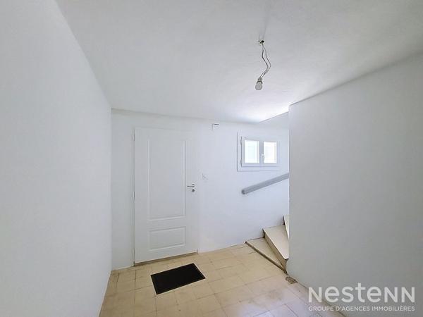 A Vendre Maison de 80 m² sur sous-sol de 68 m² avec garages et jardin proche du centre de Condom