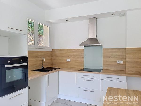 A Vendre Maison de 80 m² sur sous-sol de 68 m² avec garages et jardin proche du centre de Condom