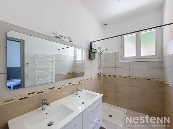 A Vendre Maison de 80 m² sur sous-sol de 68 m² avec garages et jardin proche du centre de Condom