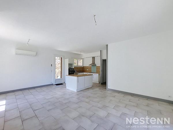 A Vendre Maison de 80 m² sur sous-sol de 68 m² avec garages et jardin proche du centre de Condom