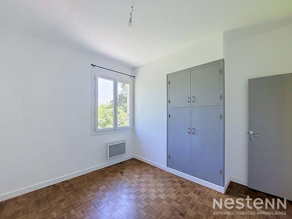 A Vendre Maison de 80 m² sur sous-sol de 68 m² avec garages et jardin proche du centre de Condom