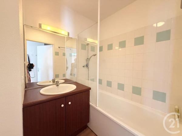 Appartement à vendre  2 pièces - 41,07 m 2   PORNIC  - 44