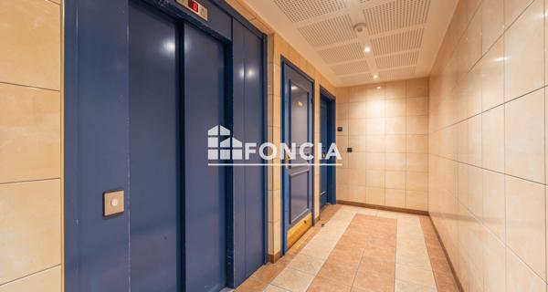 À vendre Studio 28 m² - Paris 75019